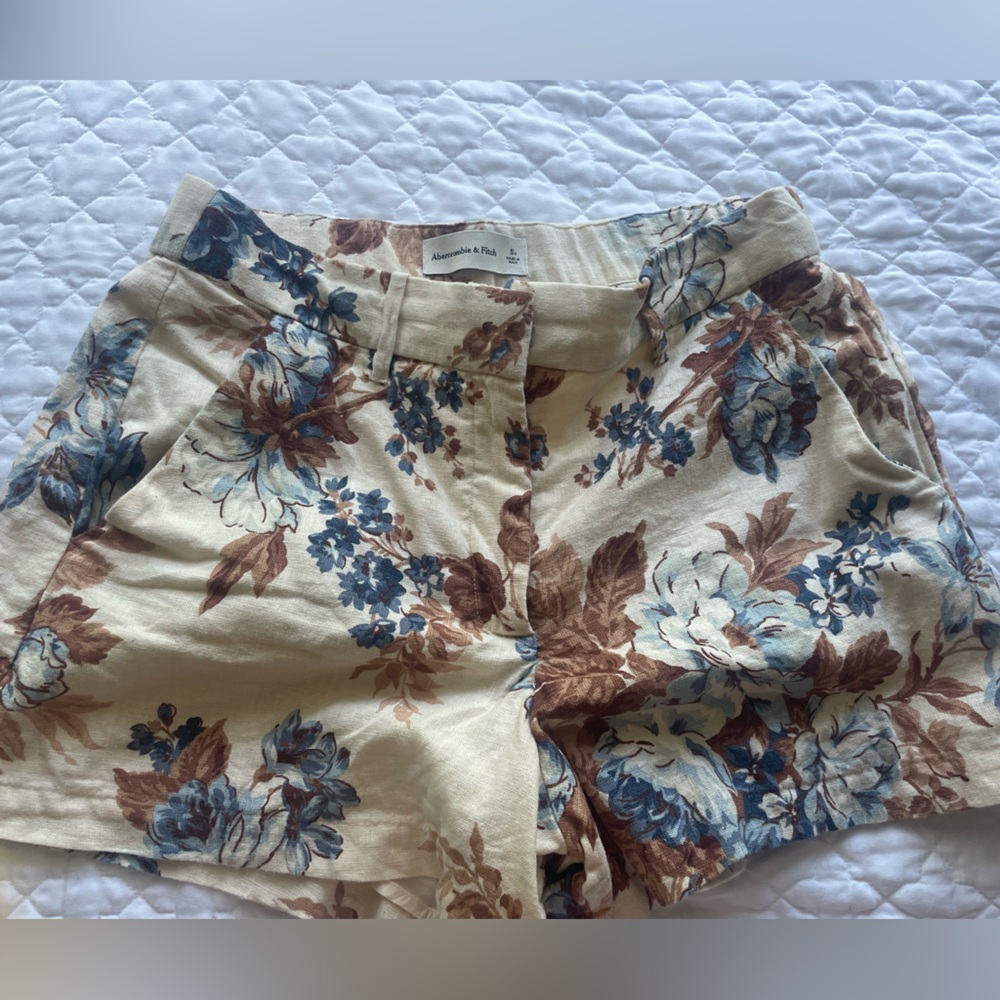 Abercrombie & Fitch Floral Linen Shorts